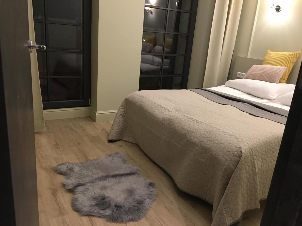 Apartamenty Platinum Loft Zielona Góra Exteriör bild